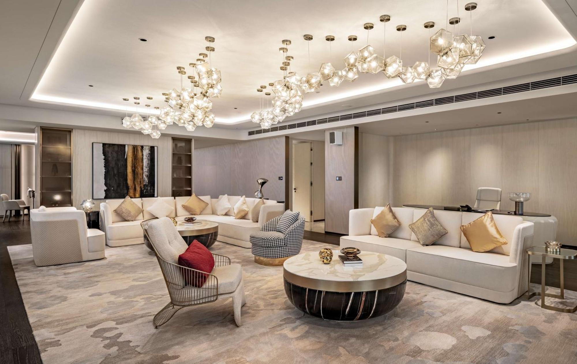 Hotel Hilton Shenzhen World Exhibition & Convention Center - Only 5 Minutes' Walk To Wecc Exterior foto
