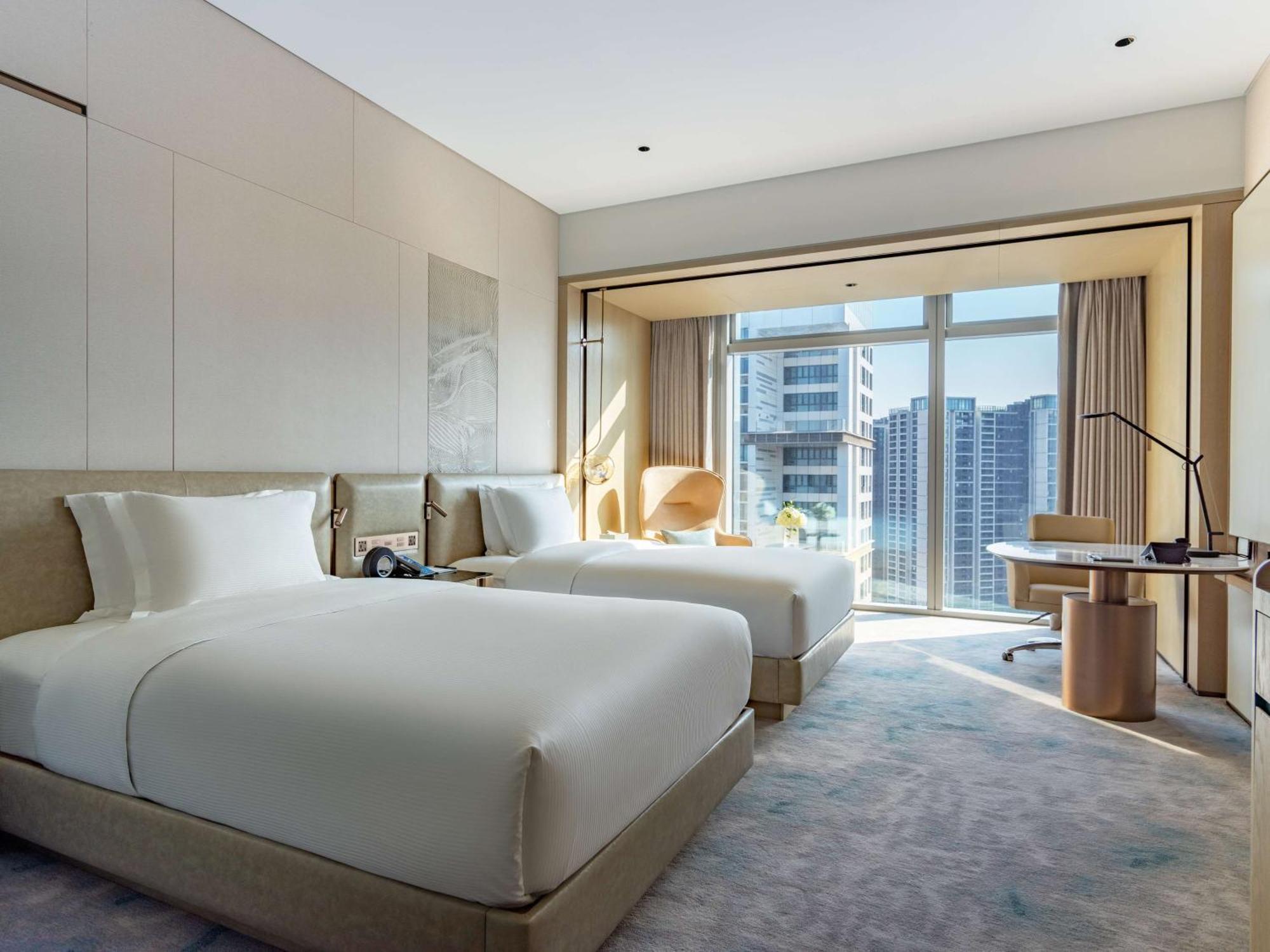 Hotel Hilton Shenzhen World Exhibition & Convention Center - Only 5 Minutes' Walk To Wecc Exterior foto