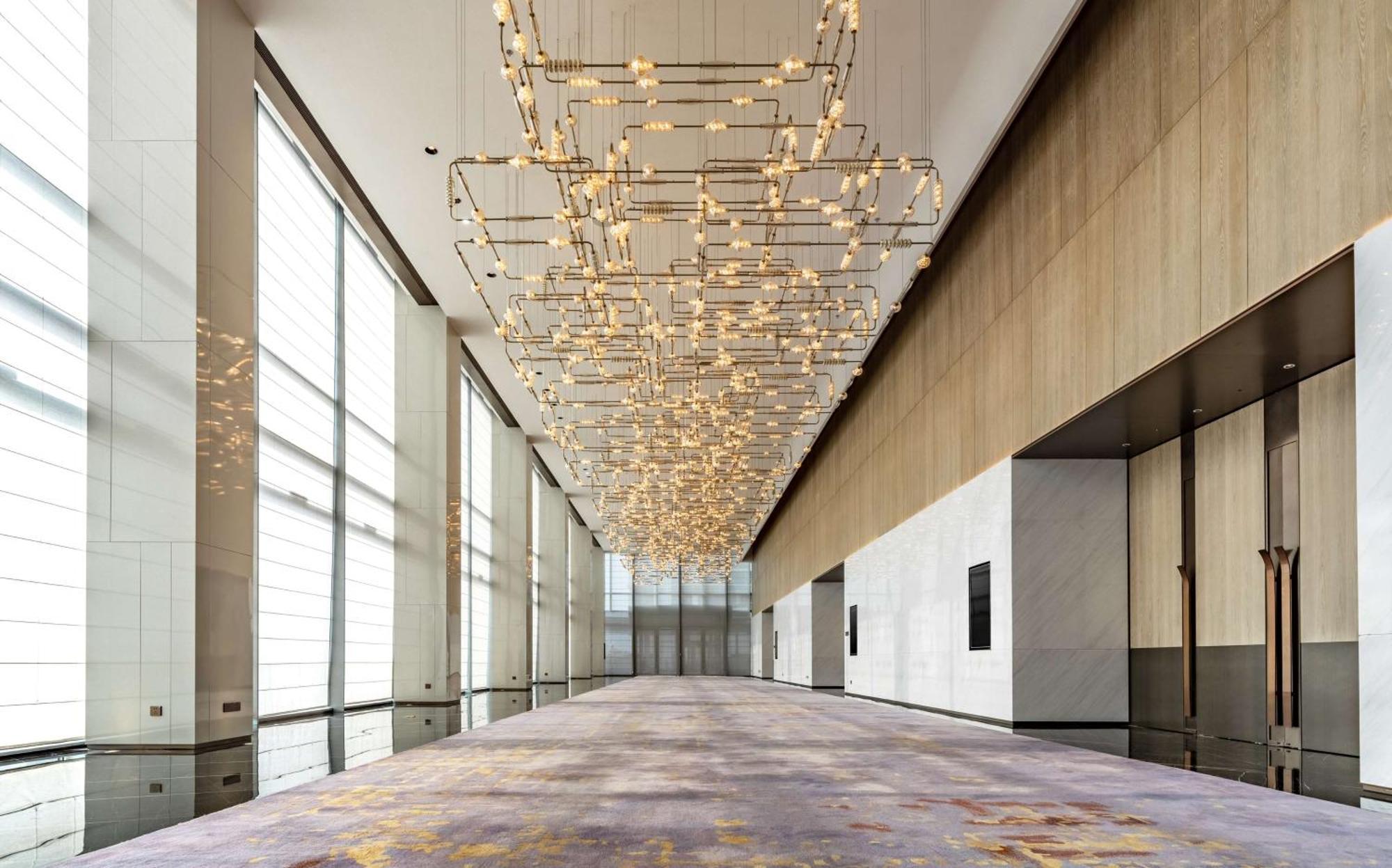 Hotel Hilton Shenzhen World Exhibition & Convention Center - Only 5 Minutes' Walk To Wecc Exterior foto